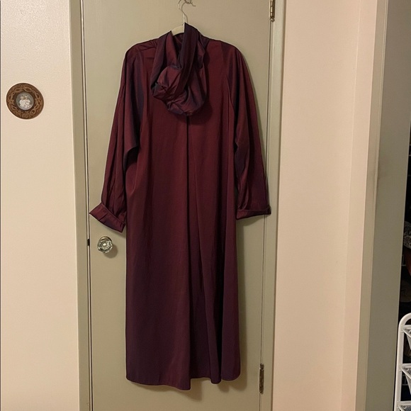 Maralyce Ferree cape like hooded trench
coat. XL - Picture 9 of 10